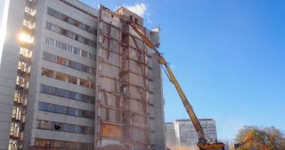 Демонтаж многоэтажного дома Добрянка, цена от 3722 руб.