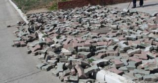 Демонтаж тротуарной плитки Добрянка, цена от 2988 руб.